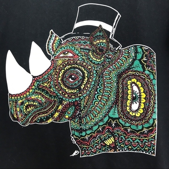 Gildan black graphic t-shirt with rhino in top hat - Picture 4 of 8